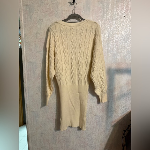 Shey and Shawn Elegant V-Neck Cable Knit Dress With Pencil Skirt - Cream, Sm - Picture 3 of 9